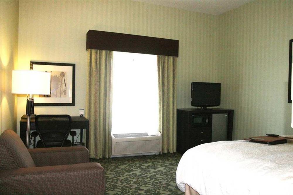 Hotel Hampton Detroit Roseville Clinton Township