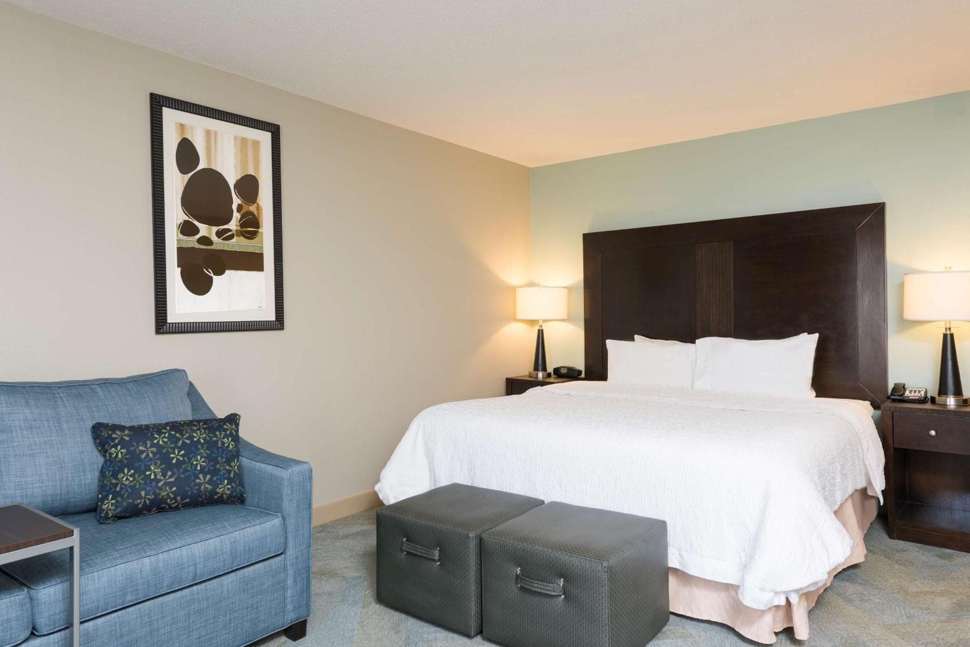 Hampton Detroit Roseville Hotel 3*