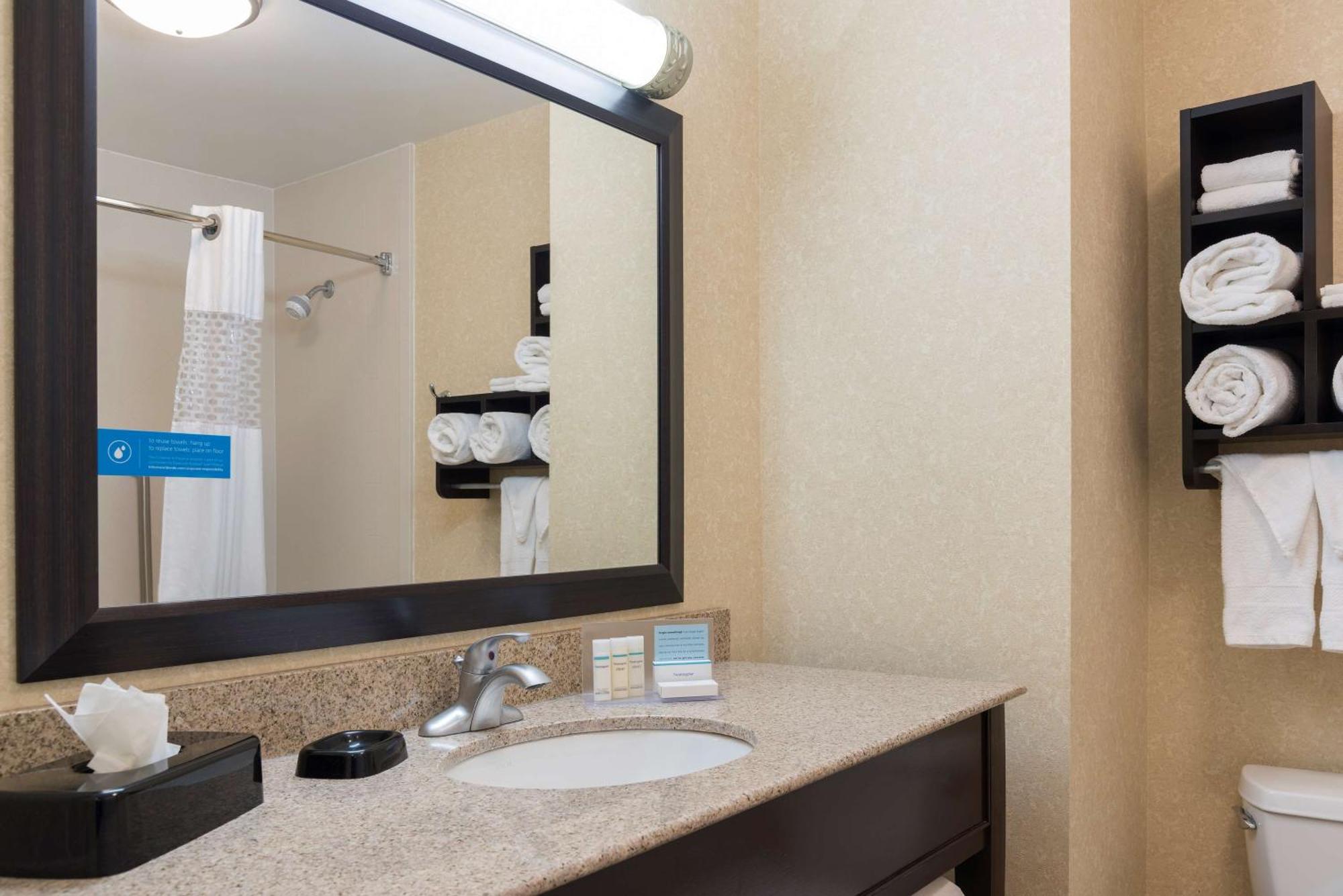 Hampton Detroit Roseville Clinton Township