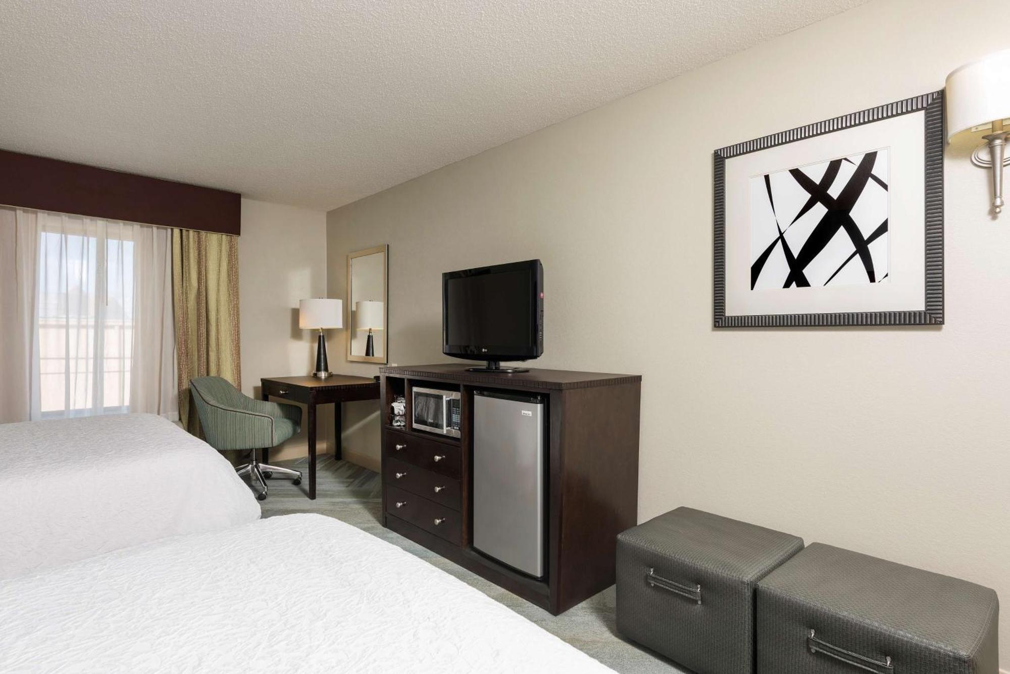 Hampton Detroit Roseville