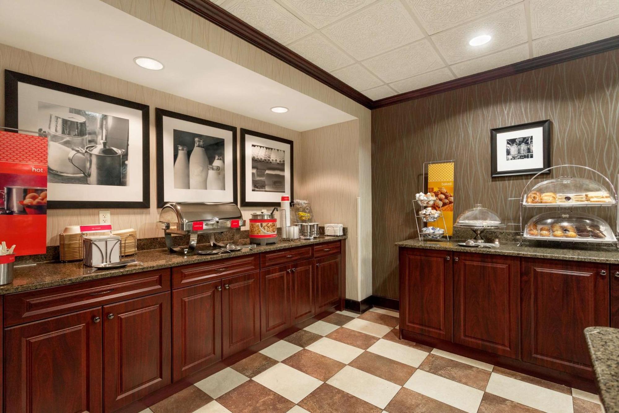 Hotel Hampton Detroit Roseville Clinton Township
