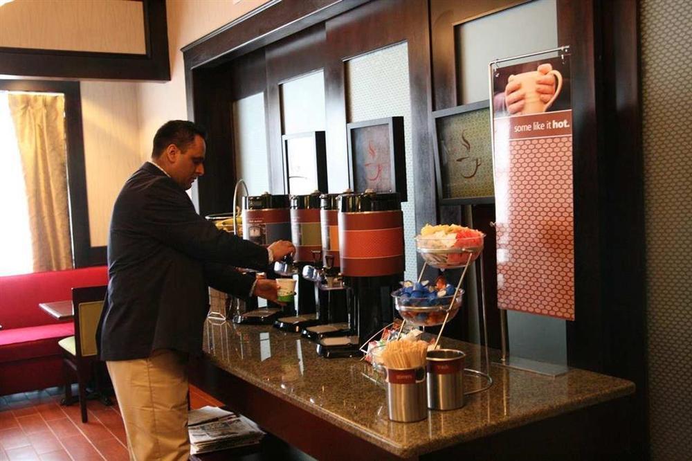 Hotel Hampton Detroit Roseville Clinton Township