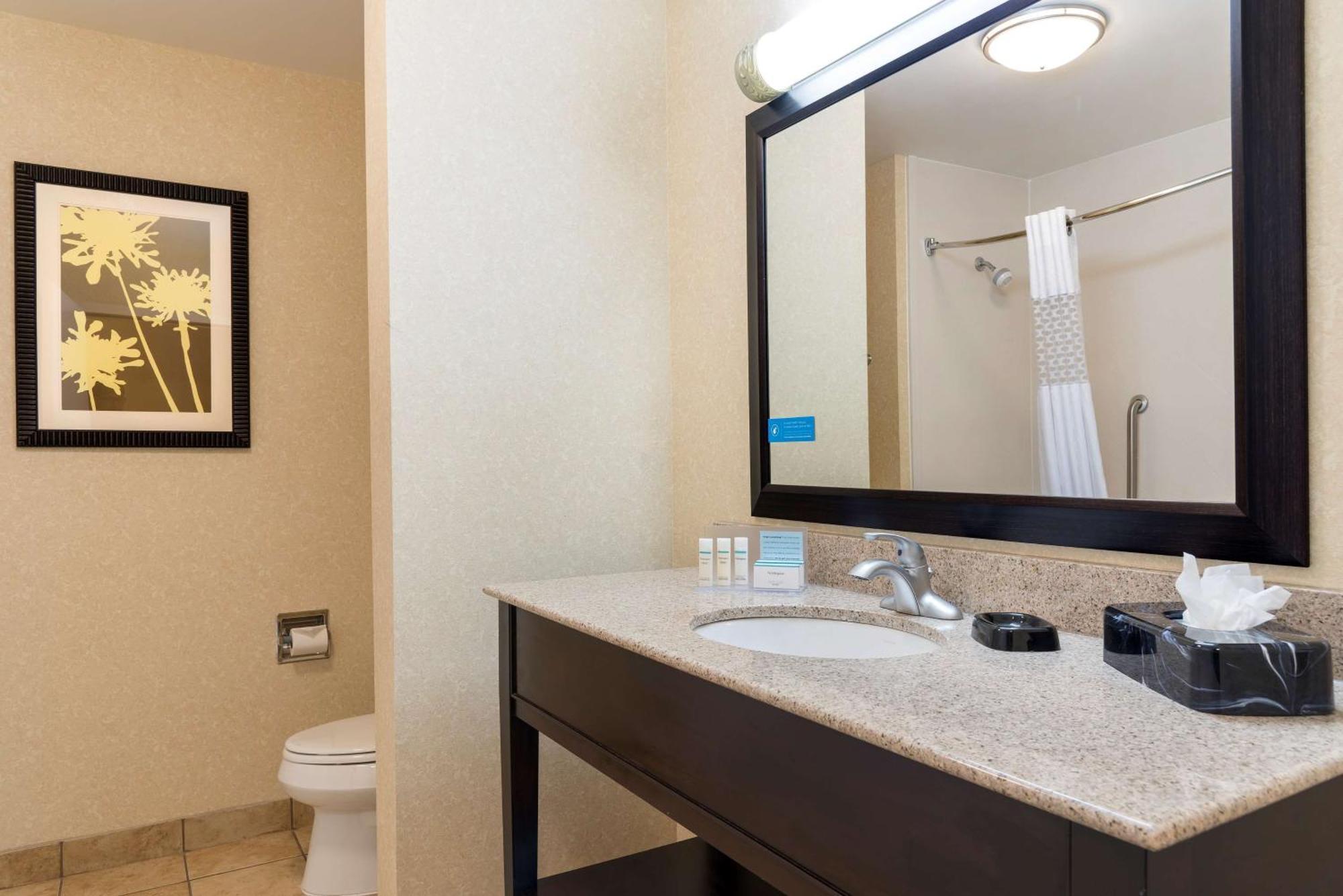 Hotel Hampton Detroit Roseville Clinton Township