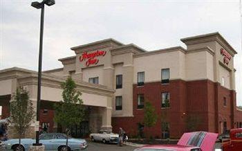 Hampton Detroit Roseville 3* Clinton Township